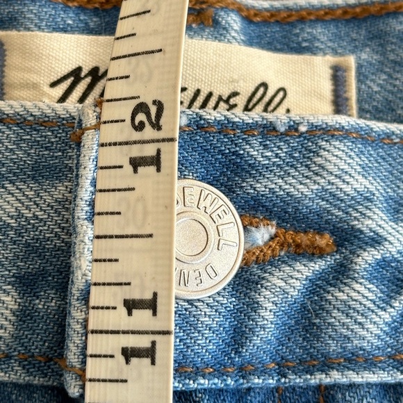 Madewell | The 90s Straight Leg Jean, Size 29 - Picture 9 of 11